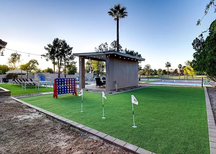 The Paradise Valley Golf Course Estate Holiday home *